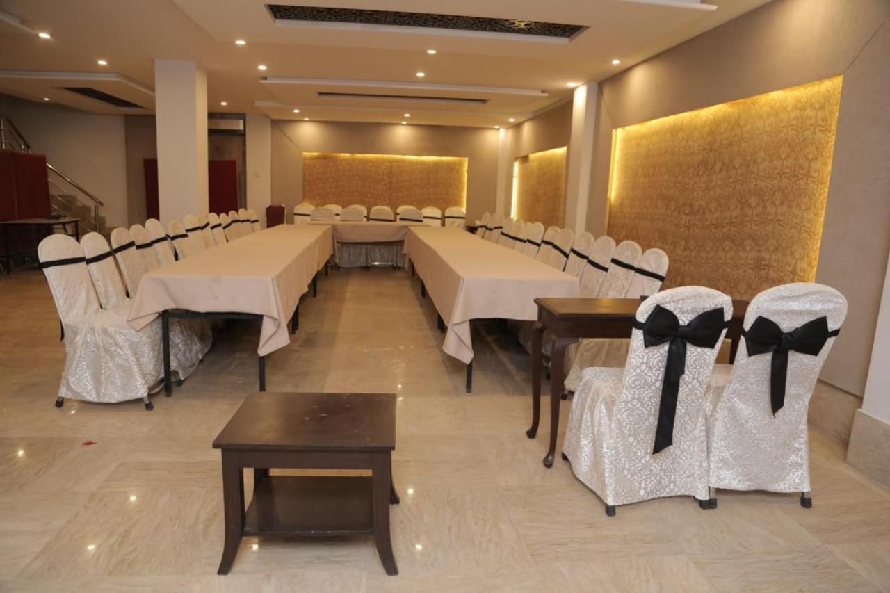 Shelton Hotel Lahore Extérieur photo